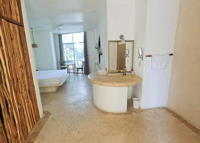 Tesoro Escondido Hotel 2*
