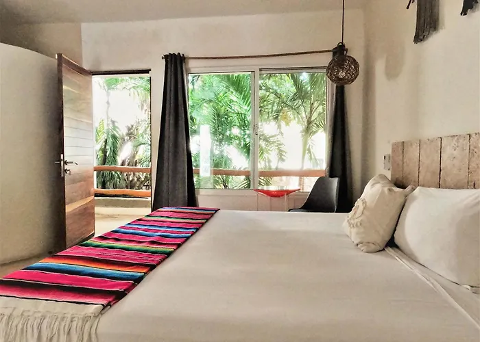 Tesoro Escondido Hotel 2*